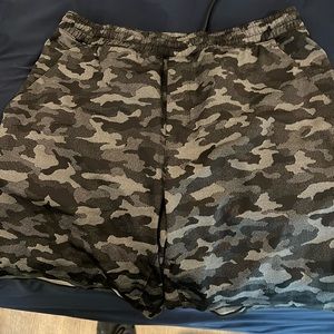 Lululemon pace breakers 9” lined